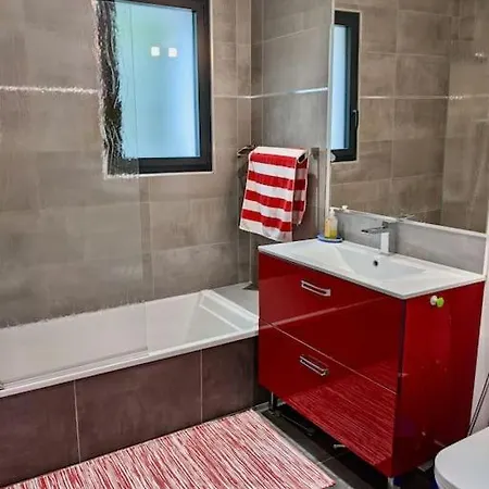 Piscine Chauffee & Jacuzzi Вилла *