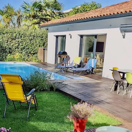 Piscine Chauffee & Jacuzzi *