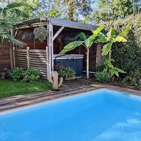 Piscine Chauffee & Jacuzzi Вилла