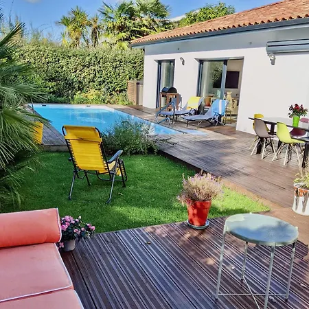 Piscine Chauffee & Jacuzzi *